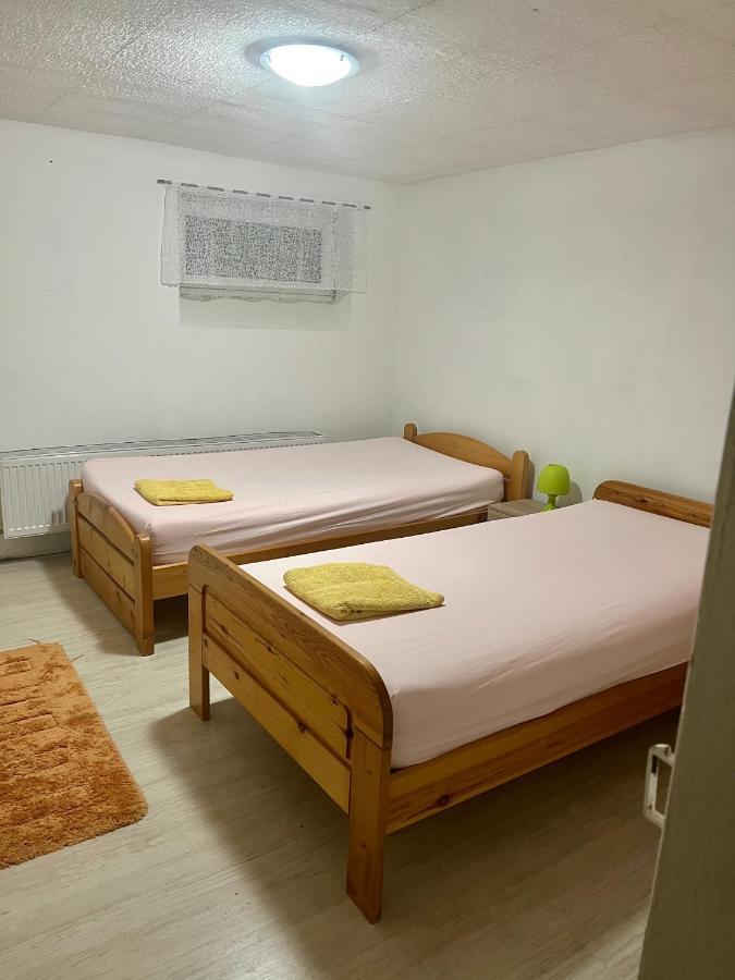Doppelbett Zimmer Mit Gemeinschaftbad Borgholzhausen 外观 照片